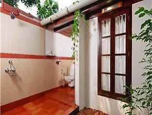 Kayaloram Heritage Lake Resort Alappuzha 酒店