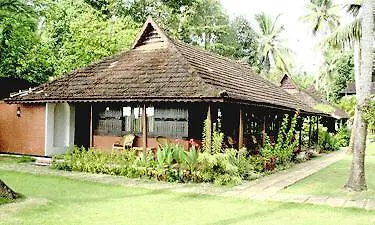 *** Hotel Kayaloram Heritage Lake Resort Alappuzha India